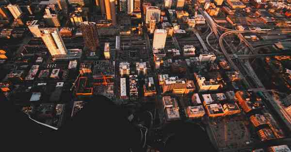 制作产品宣传与推广_制作产品宣传海报的ai软件