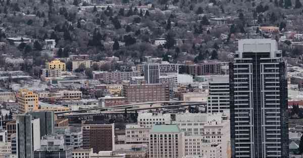 电脑可以制作宣传片_电脑可以制作小游戏的软件